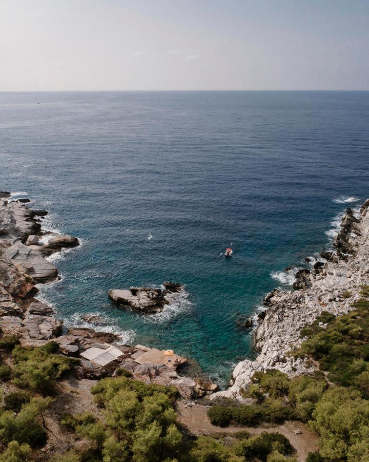 Rocas Roja Beach Hotel ファラリア エクステリア 写真